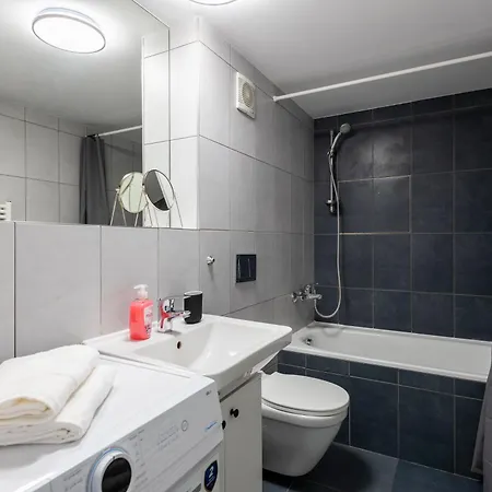 Cozy Near Křižikova Metro
