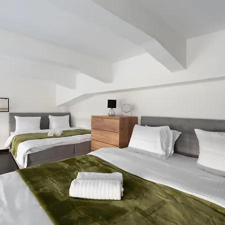 2-room I 2-level I Krizikova Metro I Karlin