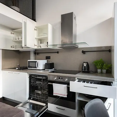 Apartment Cozy Near Krizikova Metro *