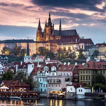 2-room I 2-level I Krizikova Metro I Karlin Prag