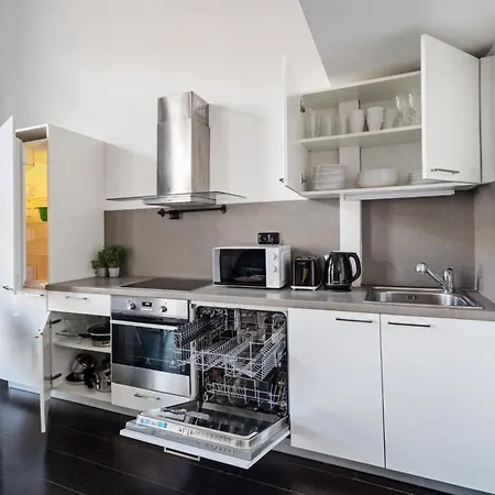 2-room I 2-level I Krizikova Metro I Karlin Apartment *