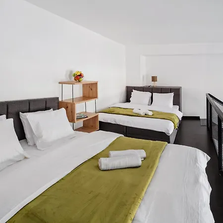 2-room I 2-level I Krizikova Metro I Karlin * Prag