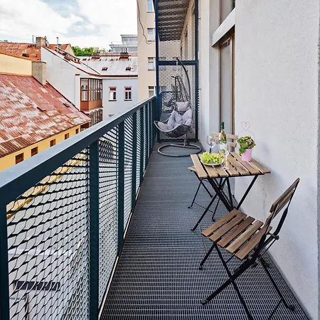 2-room I 2-level I Krizikova Metro I Karlin * Prag