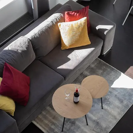 Cozy Near Krizikova Metro Apartment Prag