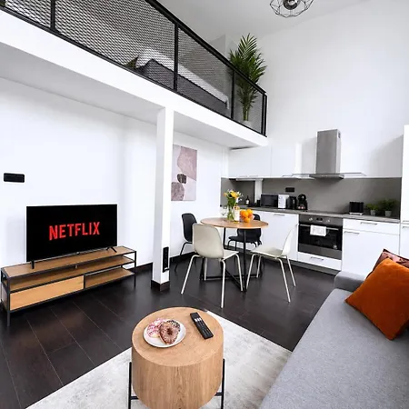 Cozy Near Křižikova Metro *