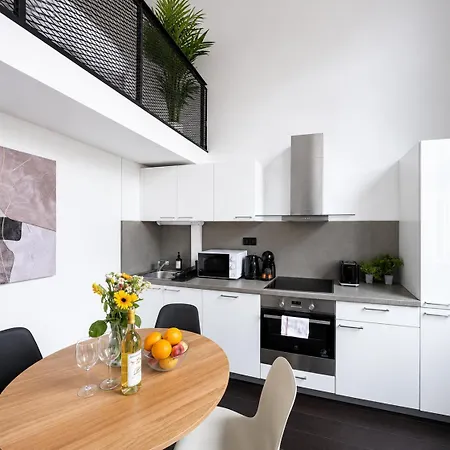 2-room I 2-level I Krizikova Metro I Karlin * Prag