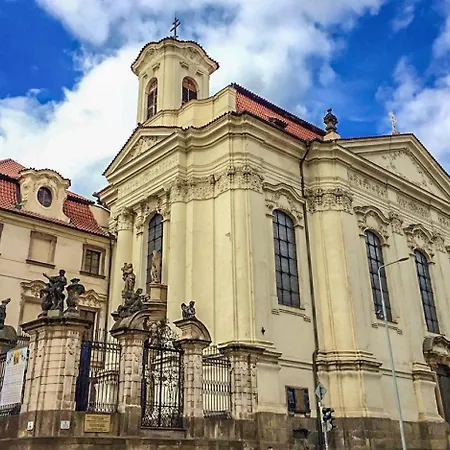 2-room I 2-level I Krizikova Metro I Karlin * Prag