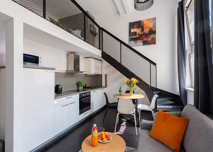 Cozy Near Krizikova Metro Prag