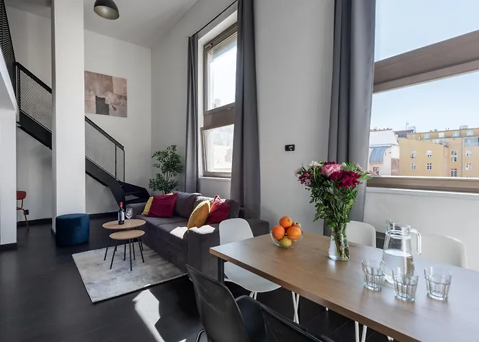 Cozy Near Krizikova Metro