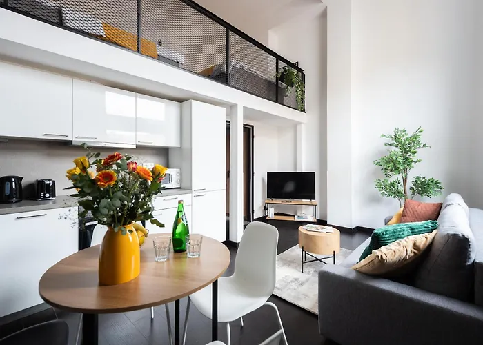 Cozy Near Krizikova Metro Lägenhet