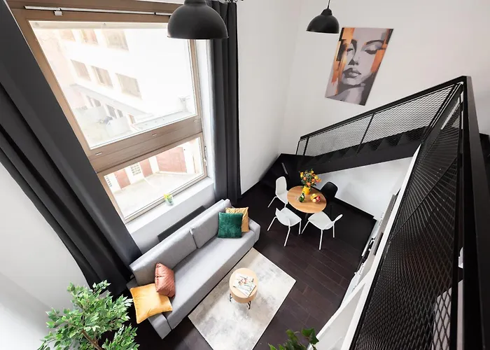 Cozy Near Krizikova Metro Prag