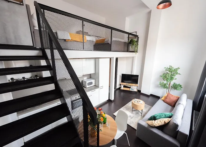 Cozy Near Krizikova Metro Lägenhet *
